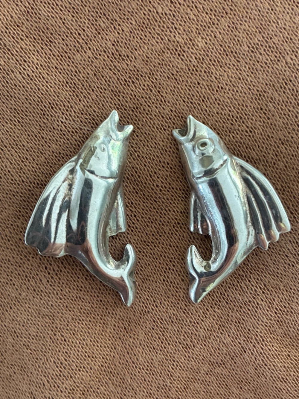 1970s 1980s Sterling Silver Fish Earrings Clip On